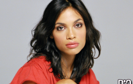 Rosario Dawson reserva quarto da Mansão Mal-Assombrada, da Disney