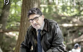 Prime Video cancela “Three Pines”, série com Alfred Molina