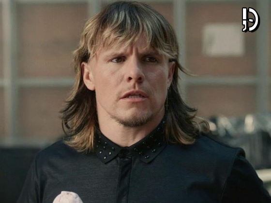 “Lips Like Sugar” escala Tony Cavalero ao lado de Woody Harrelson e Owen Wilson