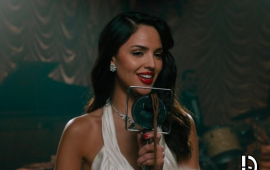 Eiza González negocia papel em comédia de ação “Mike & Nick & Nick & Alice”