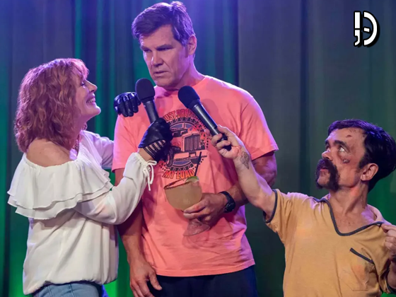 Prime Video divulga trailer “Irmãos” com Josh Brolin e Peter Dinklage