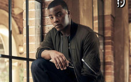 Daniel Ezra se junta a Glen Powell em nova versão de “O Sobrevivente”