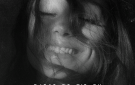 Ariana Grande anuncia novo álbum “Petal” e confirma lançamento para julho